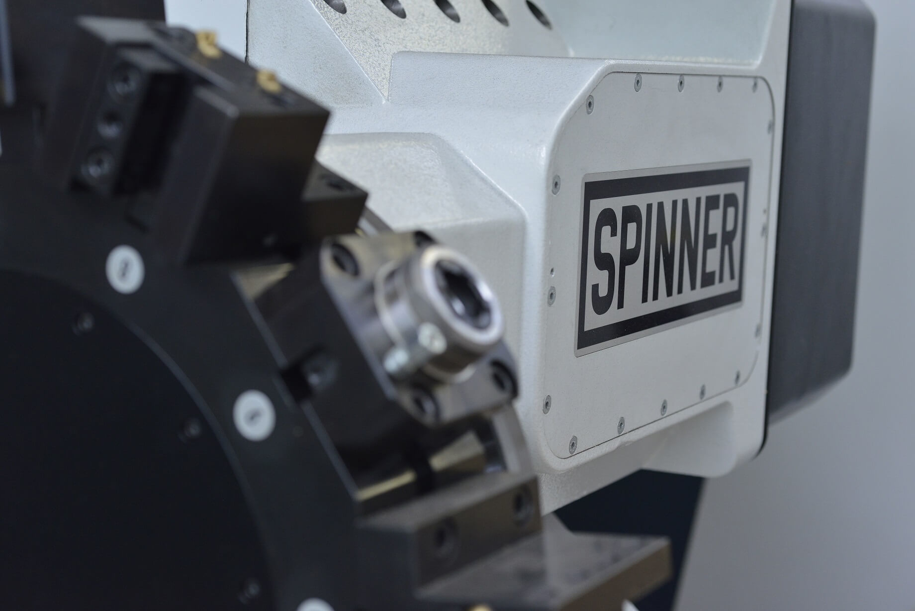 Spinner CNC Lathes
